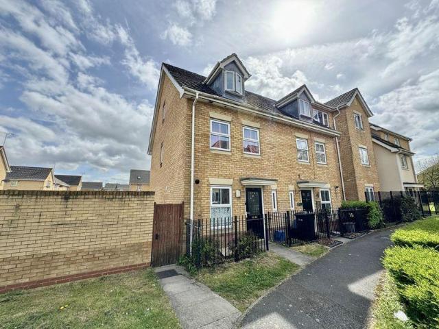 House for sale in Leagrave, Luton