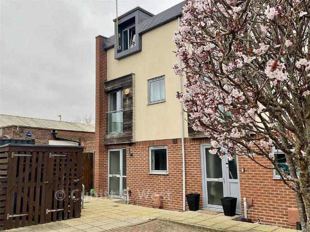 House for sale in Spring Vale, Hampshire