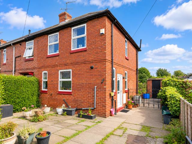 House for sale in High Field, York