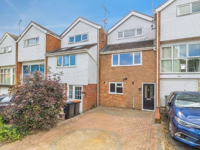 House for sale in Leighton-Linslade, Linslade