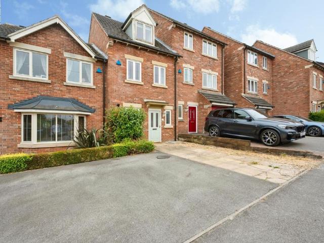 House for sale in Nuncargate, East Midlands