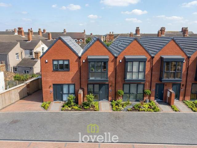 House for sale in Cleethorpes, North East Lincolnshire
