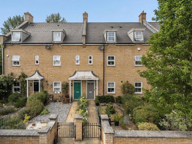 House for sale in Shefford, Bedfordshire