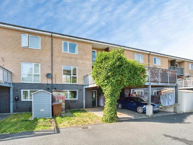House for sale in Brinnington, Greater Manchester