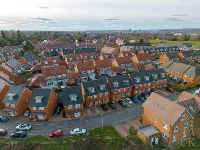 House for sale in Woodley, Wokingham