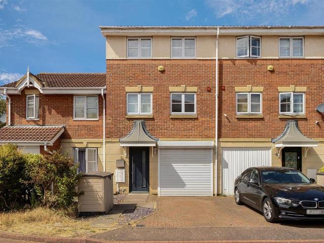 House for sale in Cauldwell, Bedford