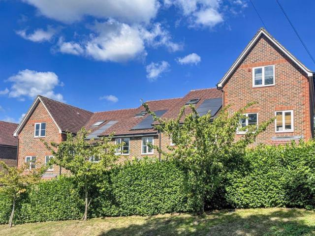 House for sale in Totteridge, Cressex