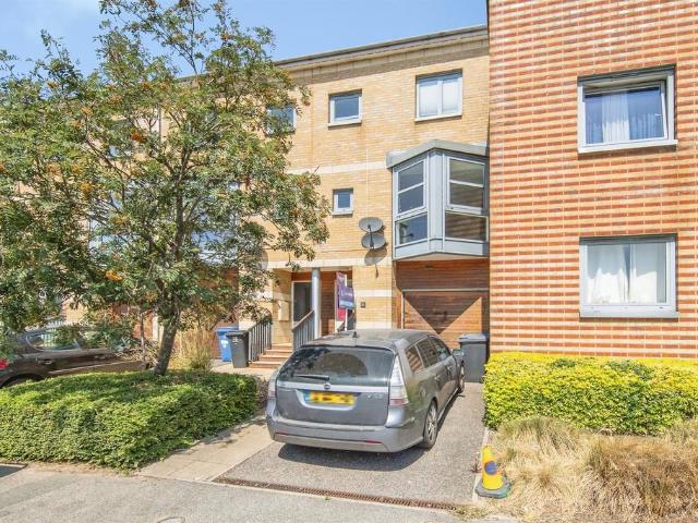 House for sale in Key Street, Suffolk