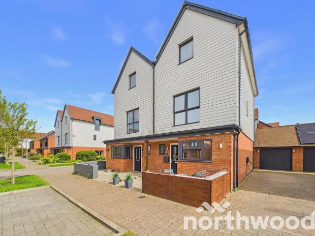 House for sale in Bridgefield, Kent