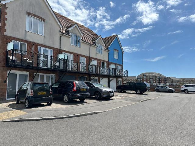 House for sale in Crumbles, Eastbourne