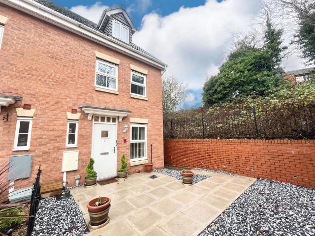House for sale in Brierley Hill, West Midlands