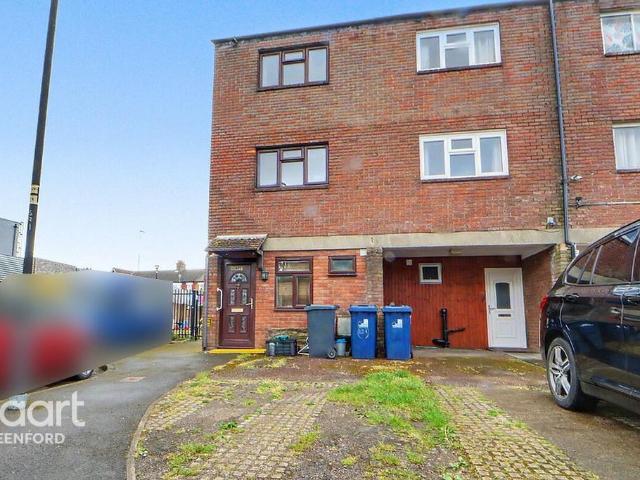 House for sale in London Borough of Ealing, Greater London