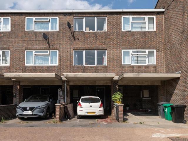 House for sale in Leytonstone, Greater London