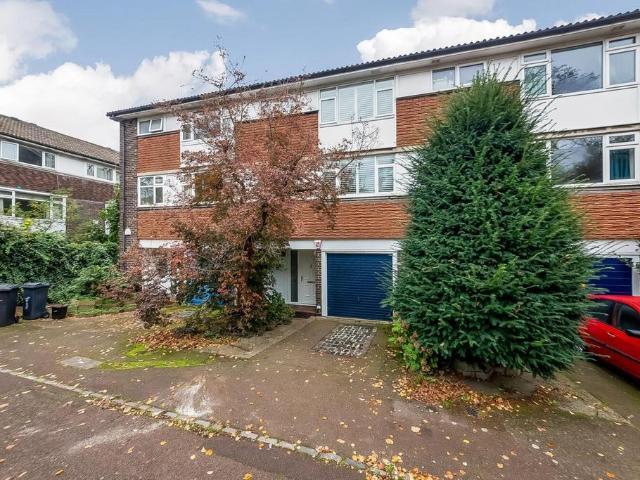 House for sale in Tulse Hill, Greater London