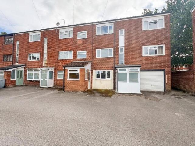 House for sale in Colshaw Farm, Wilmslow