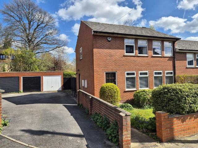 House for sale in Hyde Park, West Yorkshire