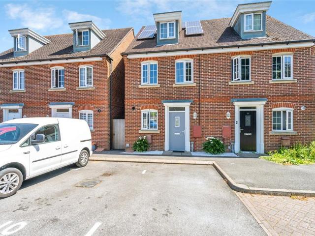 House for sale in Littlecote, West Sussex