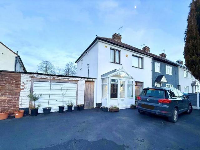 House for sale in Calderstones