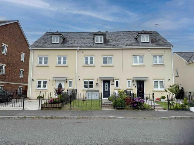 House for sale in Pontarddulais, Wales