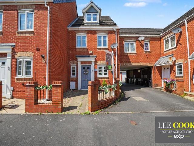 House for sale in Wednesfield, West Midlands