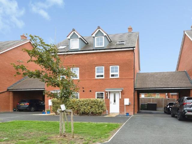 House for sale in St Rumbolds Fields, Buckingham
