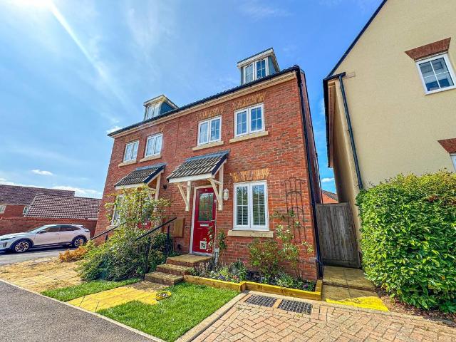 House for sale in Priorswood, Rumwell