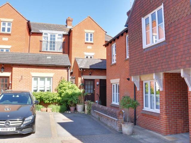 House for sale in Barton Stacey, Hampshire