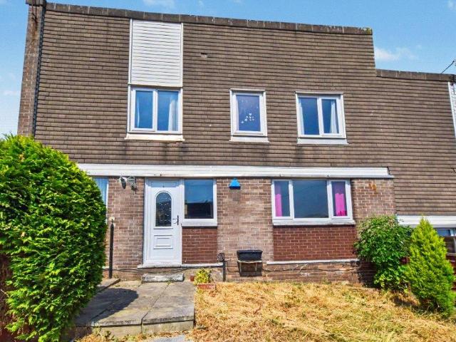 House for sale in Farnley, West Yorkshire