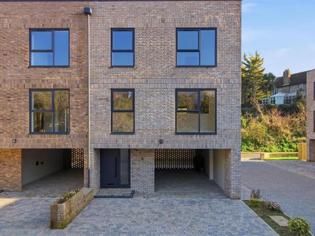 House for sale in Seaford, Iford