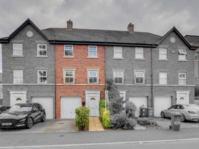House for sale in Baswich, Staffordshire