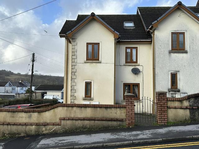 House for sale in Ynys Uchaf, Ystradgynlais