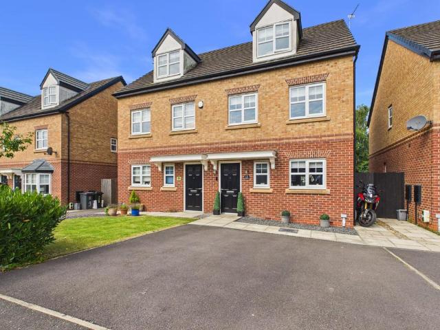 House for sale in Ashurst, Roby Mill
