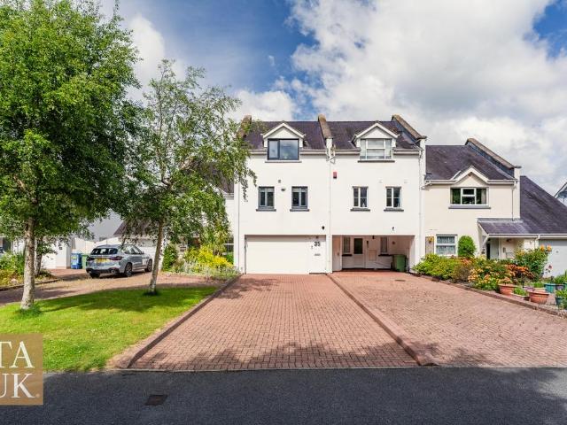 House for sale in Y Felinheli, Wales
