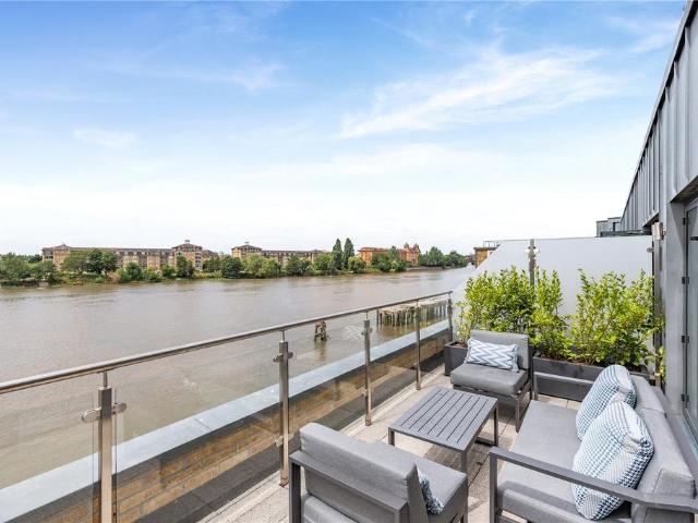 House for sale in Hammersmith, Greater London