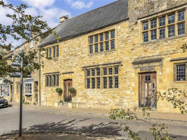 House for sale in Fossebridge, Gloucestershire