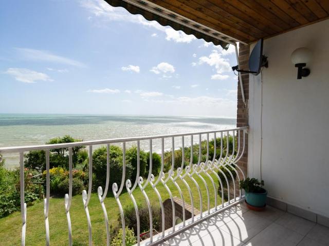 House for sale in Golden Valley, Folkestone