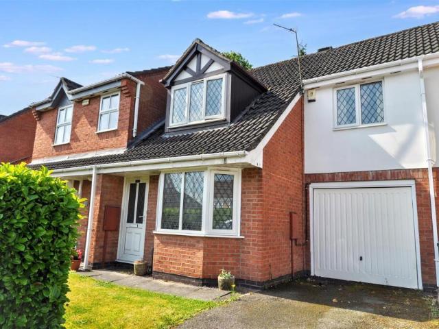 House for sale in Elmfield, Leicestershire