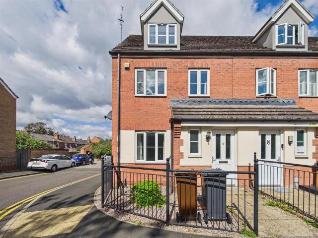 House for sale in New Boultham, Brayford