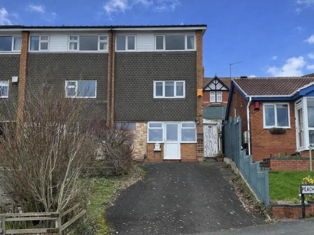 House for sale in Halesowen, West Midlands