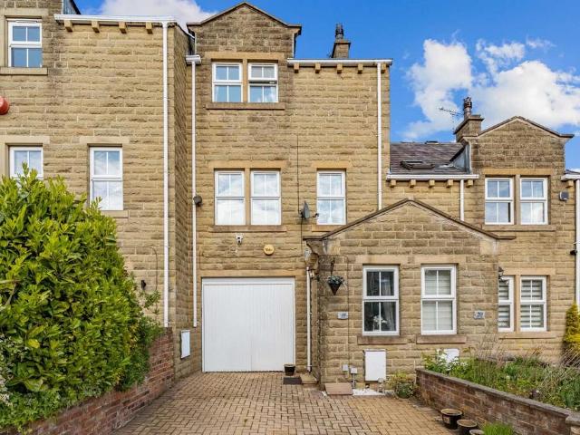 House for sale in Salendine Nook, West Yorkshire