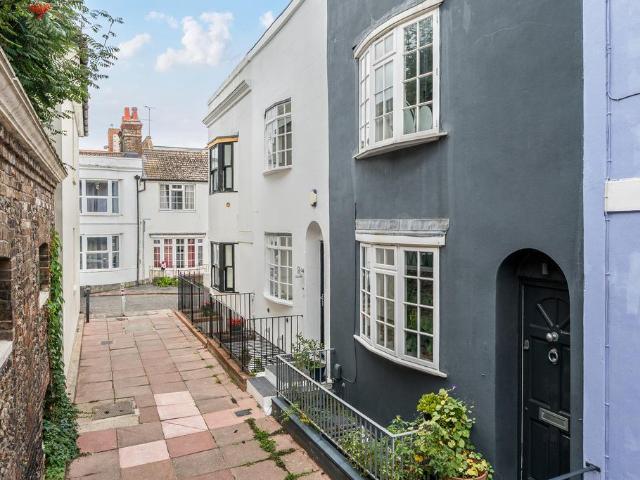 House for sale in Round Hill, Brighton & Hove
