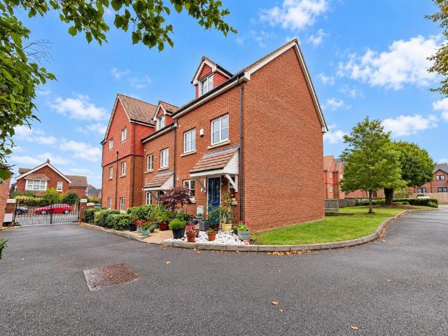 House for sale in Bridgemere, Eastbourne