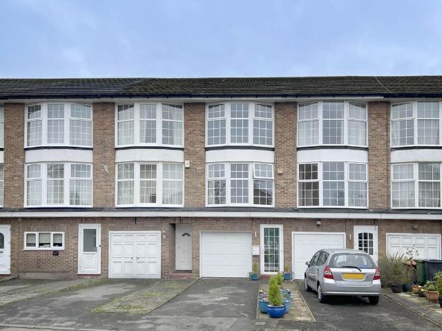 House for sale in Motspur Park, Isle Of Man