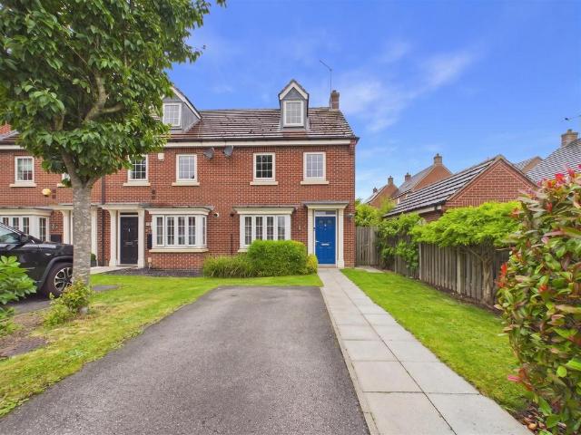 House for sale in Elloughton-cum-Brough, Brough