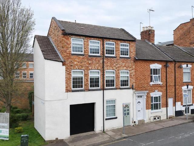 House for sale in Semilong, Northampton
