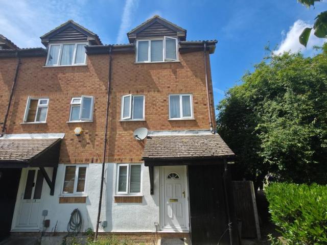 House for sale in Greater London