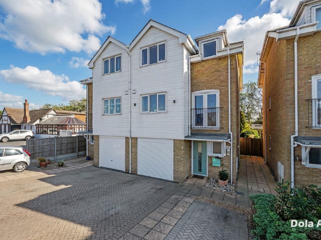 House for sale in Sheerness, Oad Street