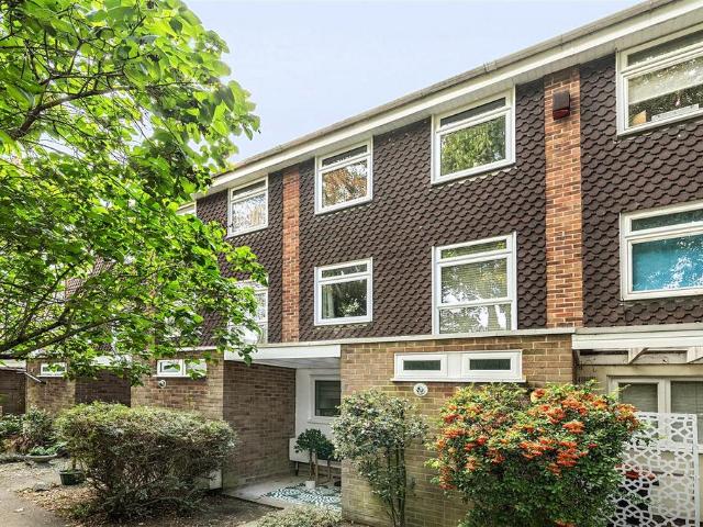 House for sale in Harpur, Bedford