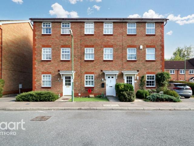 House for sale in Hawley, Monks Orchard