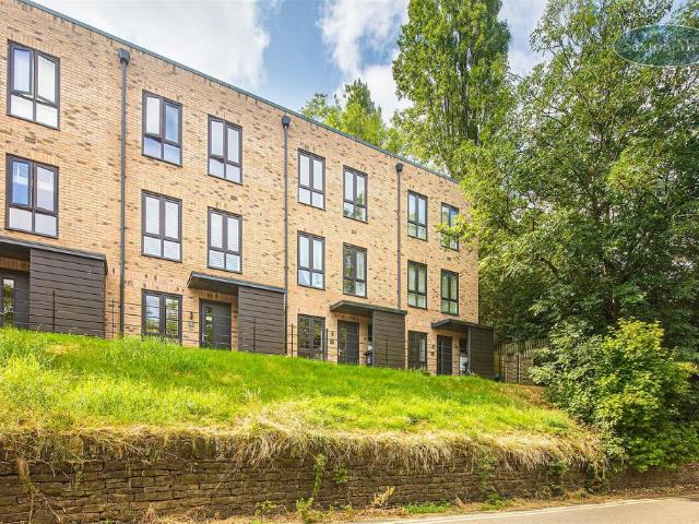 House for sale in Stubbin, Deepcar